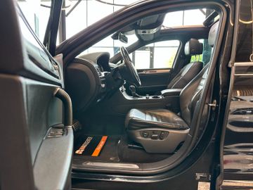 MYAUTOCENTER – Gebraucht- und Jahreswagen mit Werkstattservice in Pfaffenhofen Volkswagen Touareg V6 TDI BMT *R-Line*AHK*PANO*BI-XENON*