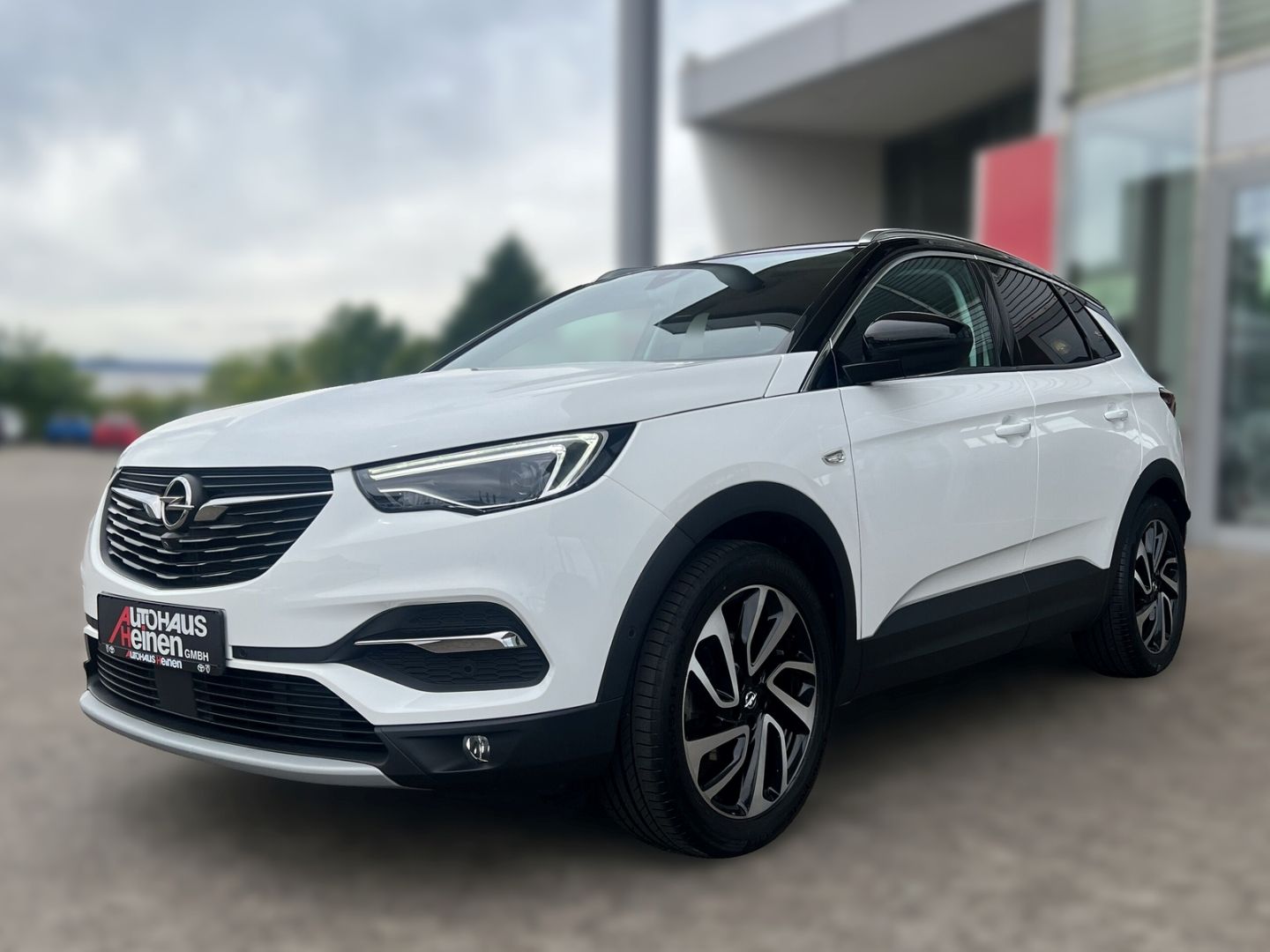 Fahrzeugabbildung Opel Grandland Ultimate 1.2 Turbo Navi Soundsystem 3