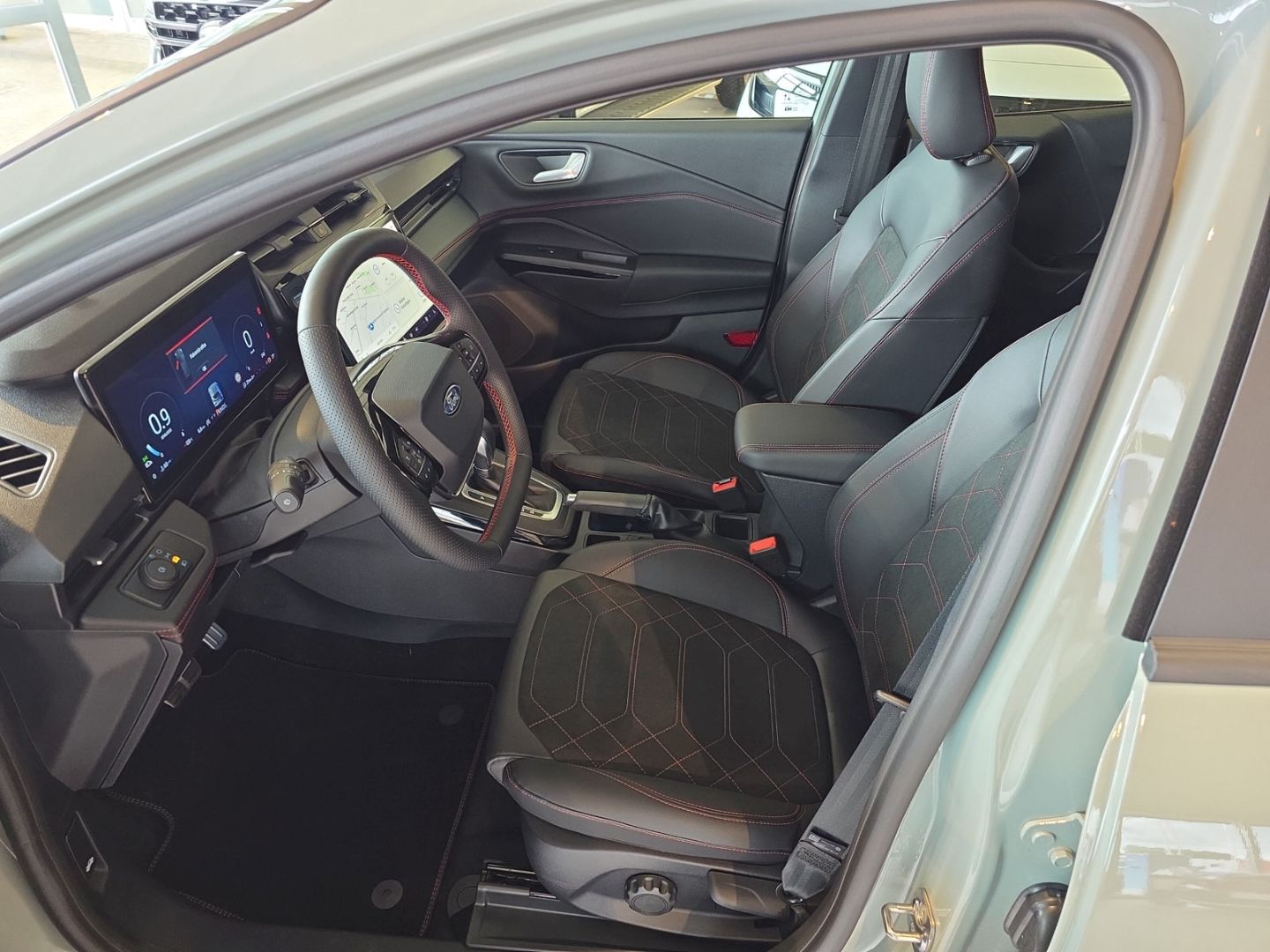 Fahrzeugabbildung Ford Puma ST-Line X Ganzjahresreifen AHK-abnehmbar Ad