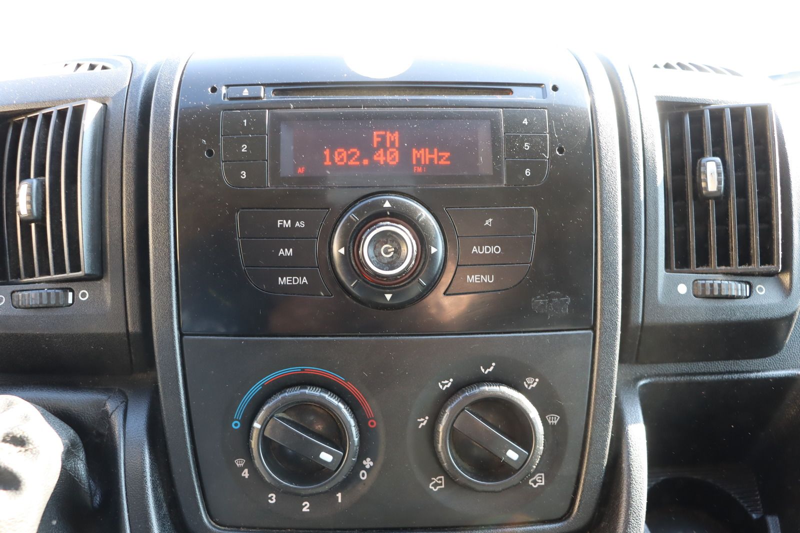 Fahrzeugabbildung Citroën Jumper 33 L3 HDi 130 96kW