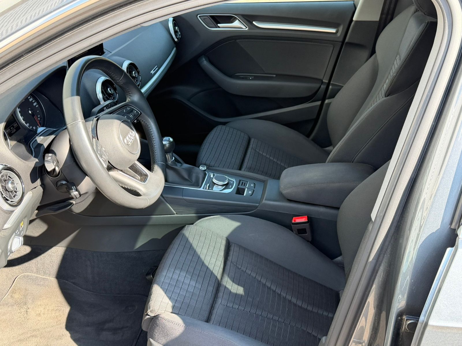 Fahrzeugabbildung Audi A3 Sportback sport