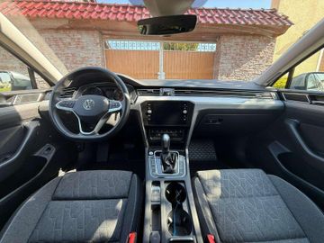 Volkswagen Passat Variant - 8