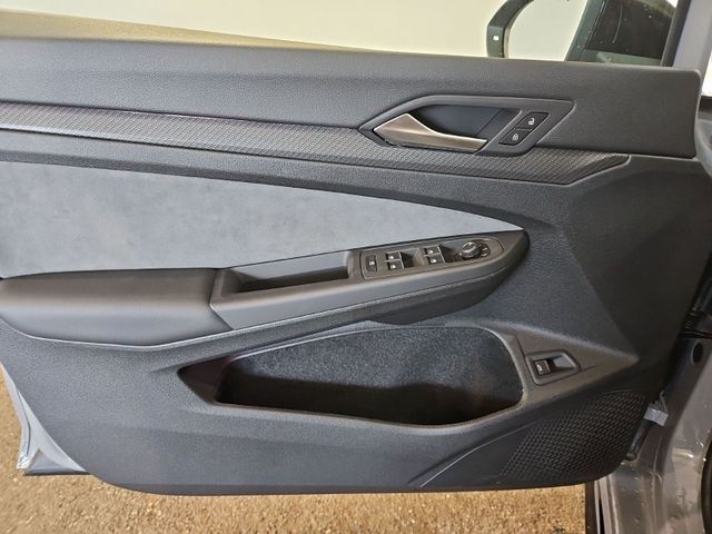 Golf Variant R-Line 2,0 l TDI SCR 110 kW (150 PS