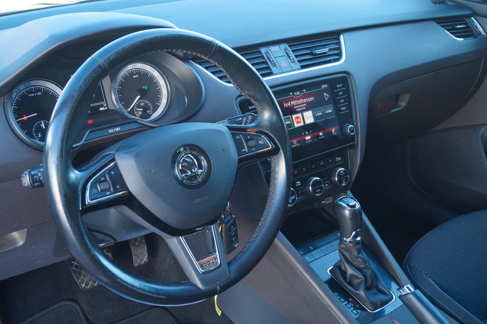 Fahrzeugabbildung SKODA Octavia Combi Scout 4x4 *TÜV, Inspektion neu