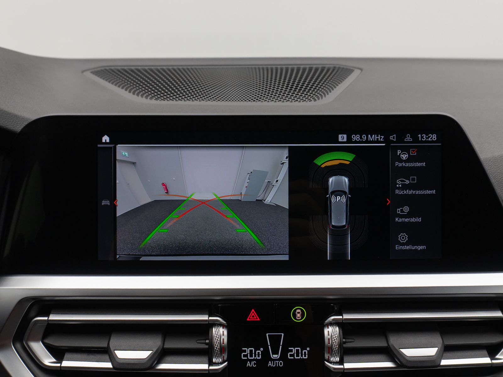 Fahrzeugabbildung BMW 320d M Sport Kamera CockPitPro DAB LED Alarm