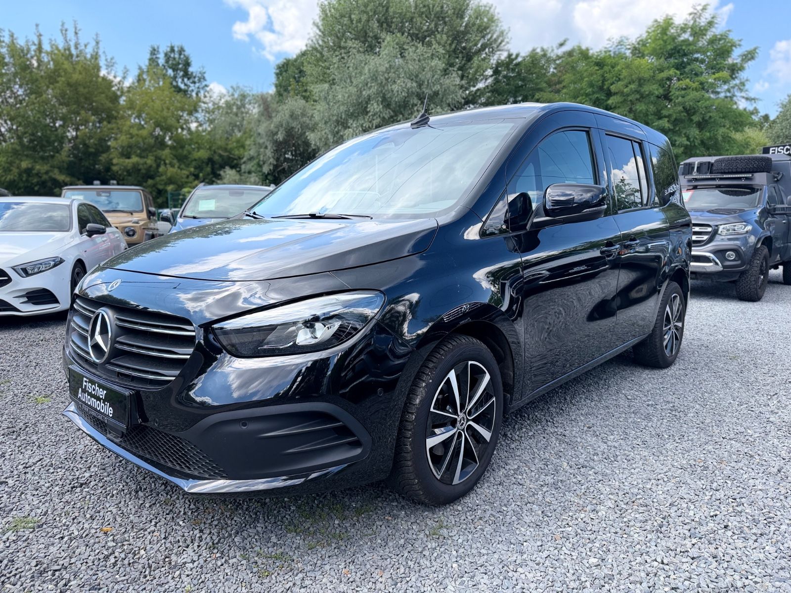 MERCEDES-BENZ T 180 d Edition+AUTOM+NAVI+LED+LEDER+