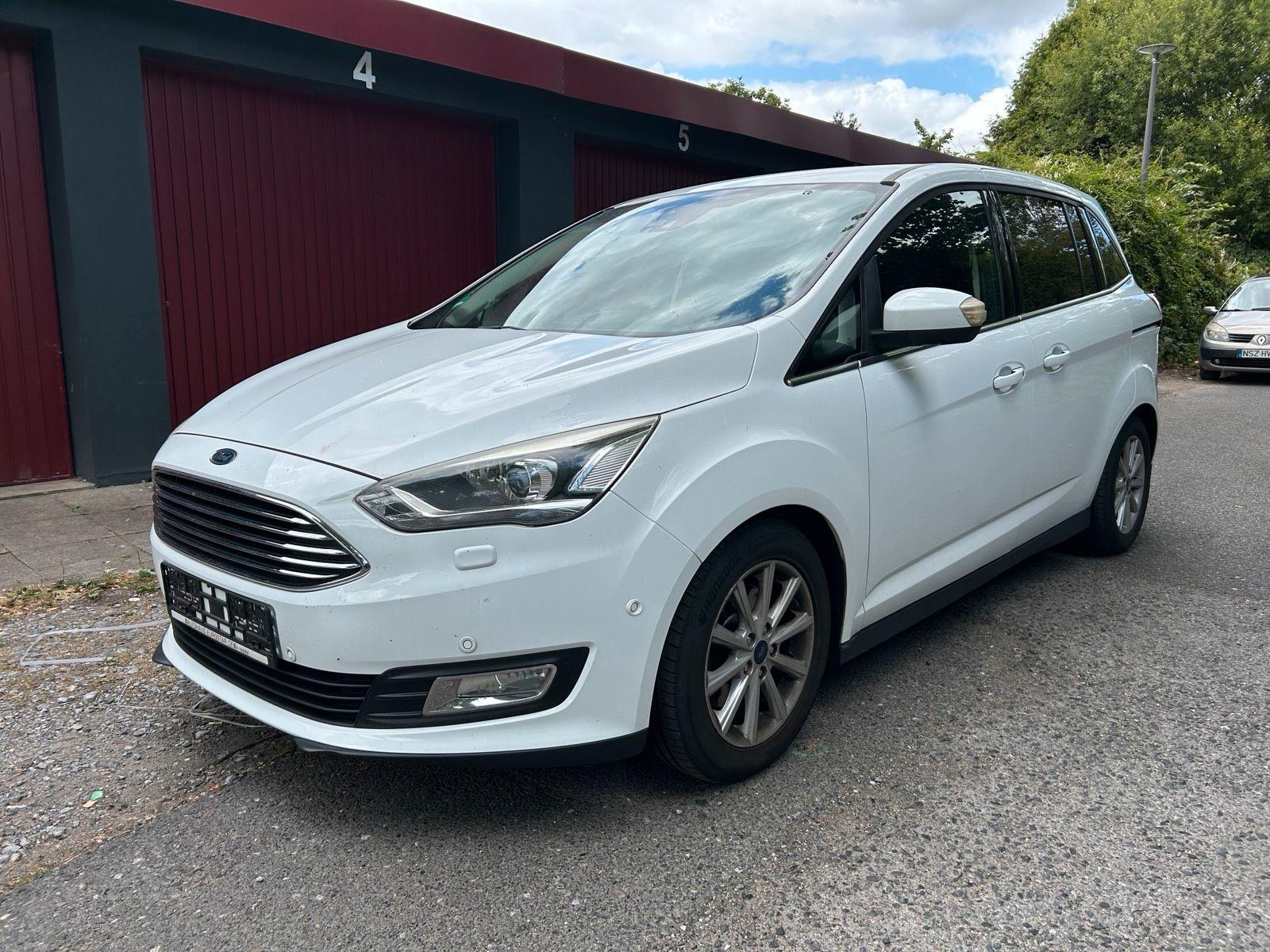 Ford Grand C-MAX 2015 — interior