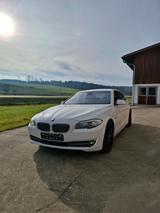 BMW F10 523i - BMW 523: 523i F10