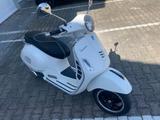 Vespa GTS300 - VESPA WEIß