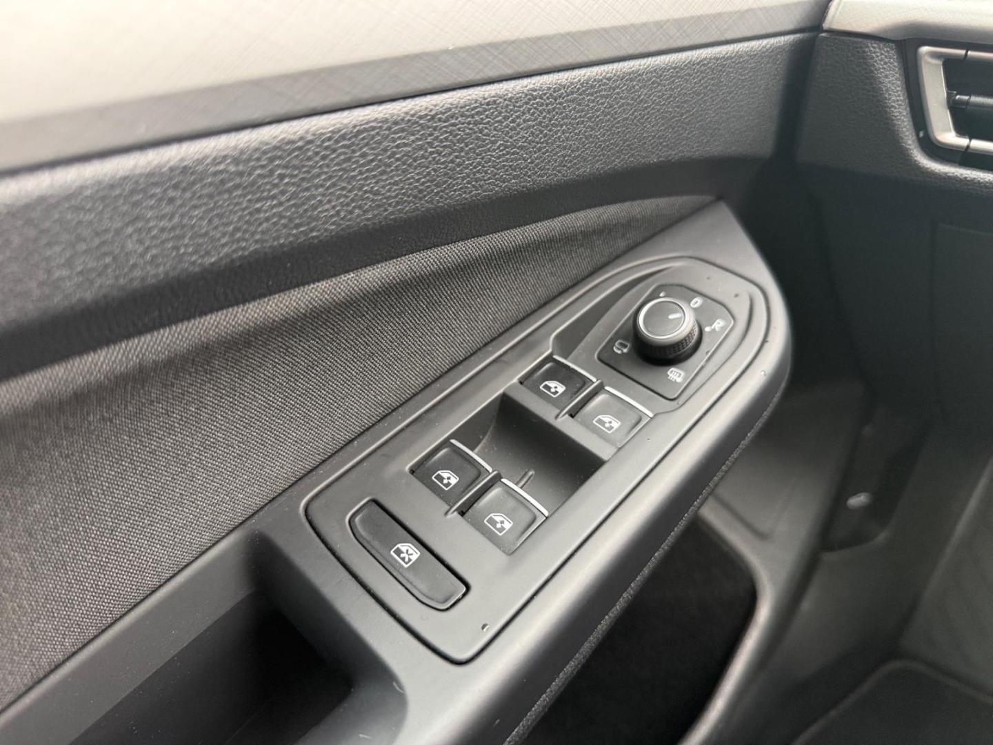 Volkswagen Golf 8 VIII Life 1.5 TSI Navi ACC Apple CarPlay, миниатюра 24