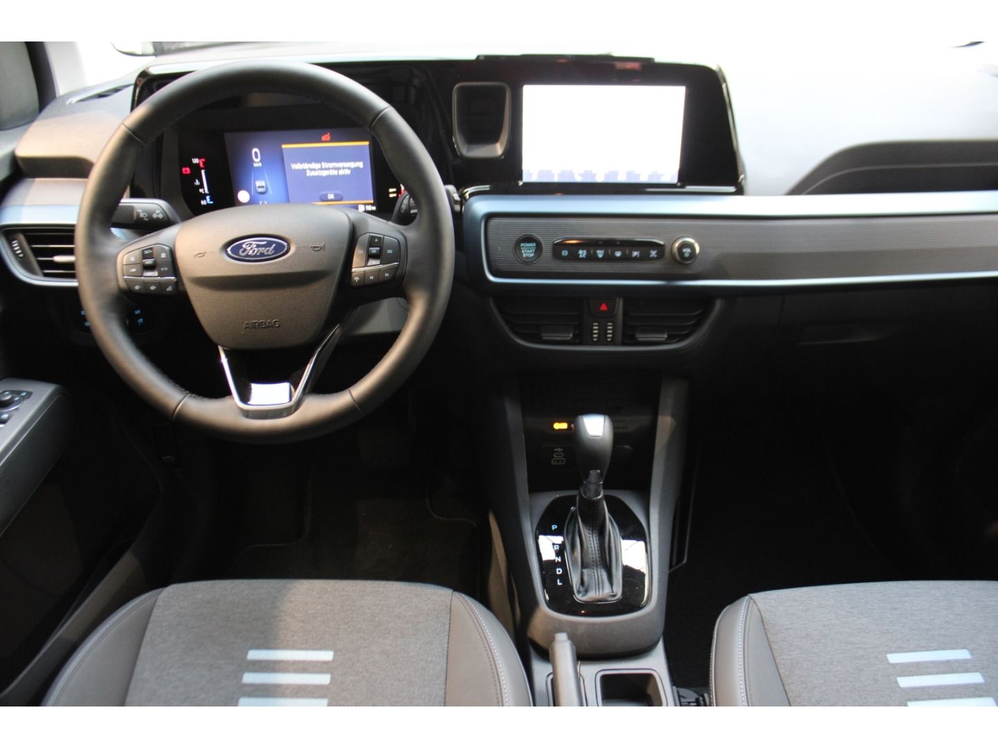 FORD Tourneo Courier 1.0 EcoBoost Active ACC TWA Navi - Image 12
