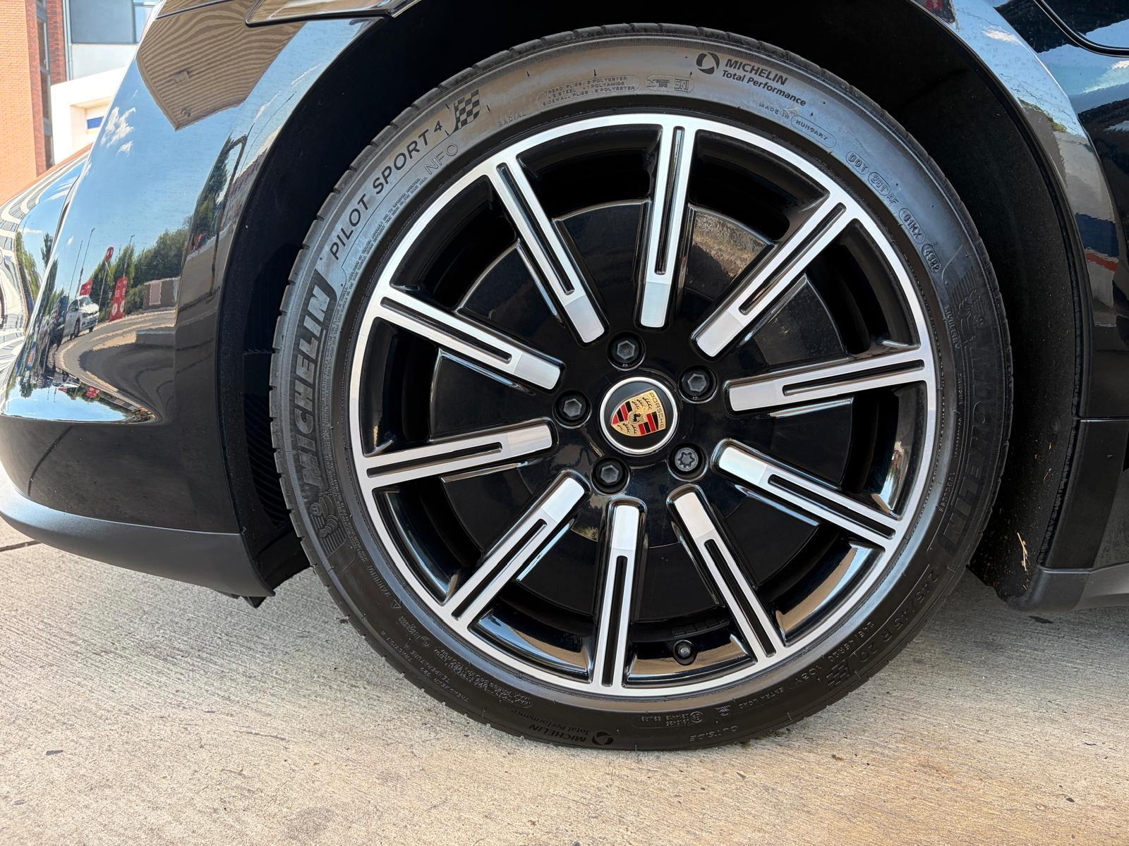 Porsche Approved 07/27 | MwSt. | Pano | Luftfw. | Wärmep