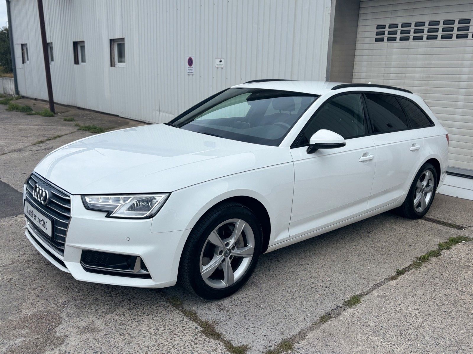 Audi A4 - 1