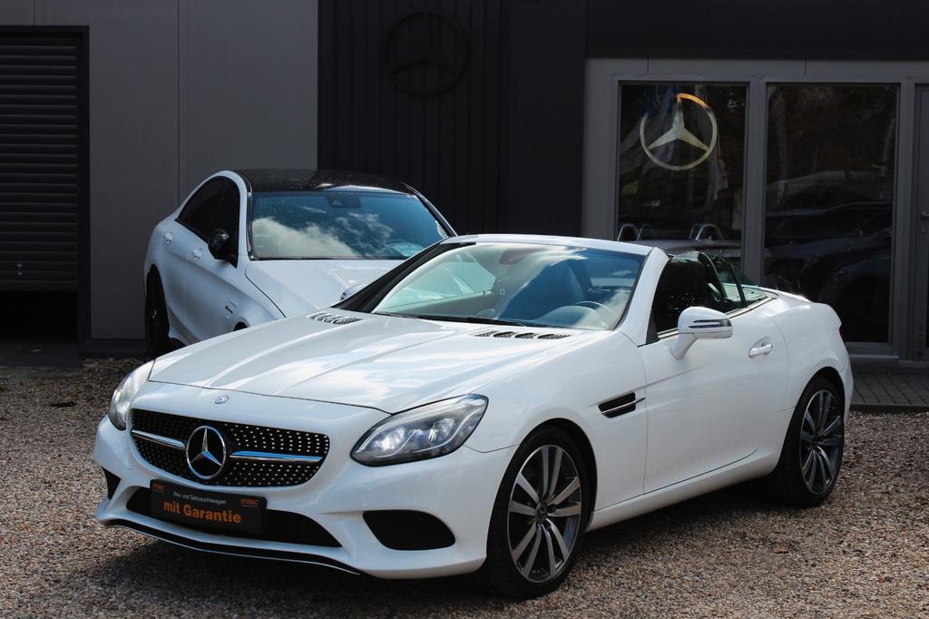 Mercedes-Benz SLC 300