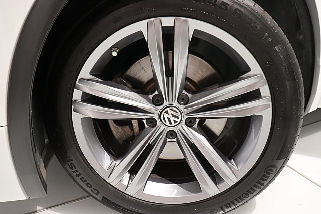 Tiguan 2.0 TSI 4Motion R-Line Pano Dynaudio Lede