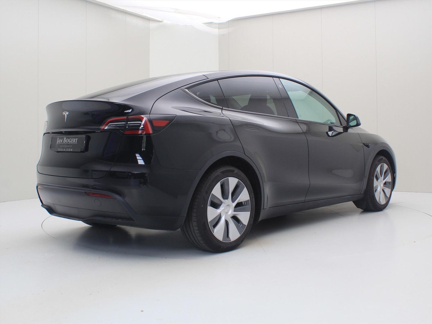 Tesla Model Y Standard RWD Plus 299pk 95.1% SoH [ AMD imagem 3