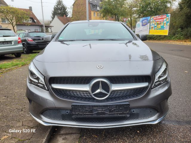 Mercedes-Benz CLA 200 Vollausstattung