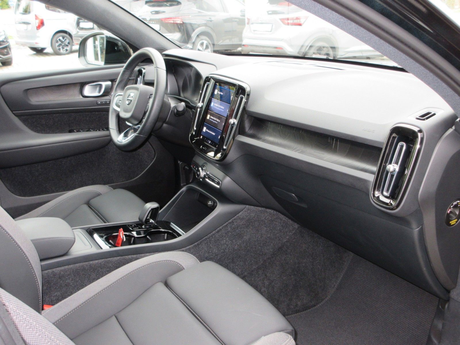 Fahrzeugabbildung Volvo C40 Ultimate Recharge Pure Electric AWD