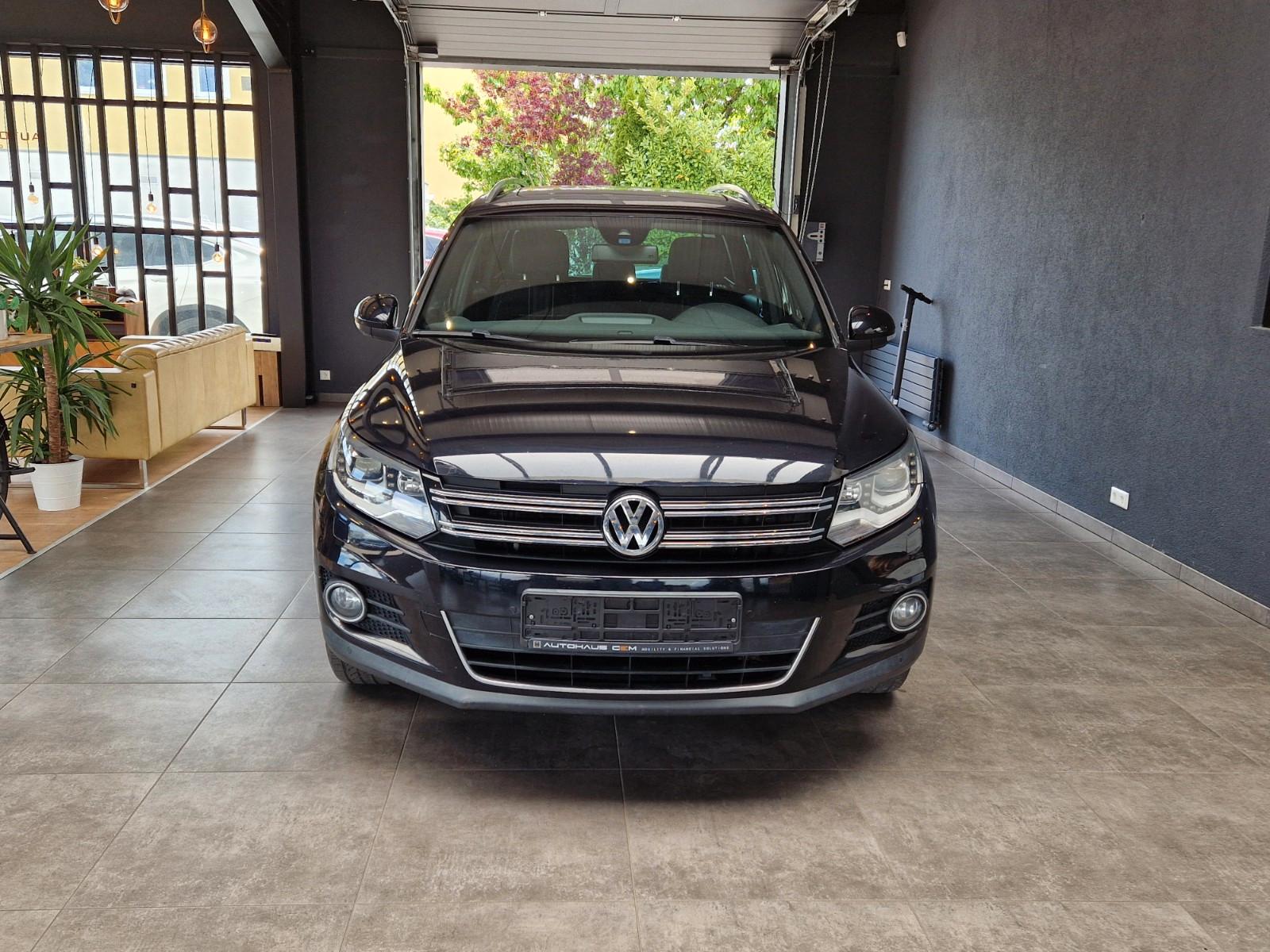 Volkswagen Tiguan Lounge Sport & Style 4Motion 2,0TDI*PANO