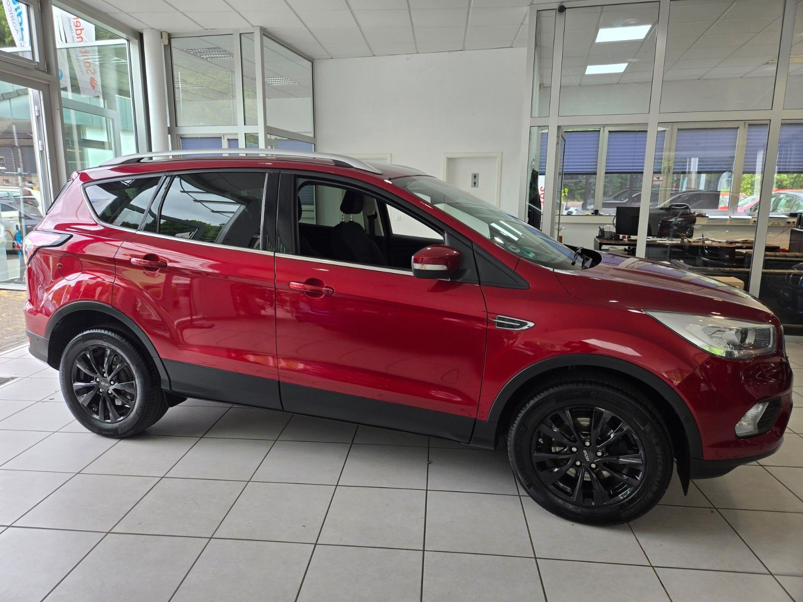 Fahrzeugabbildung Ford Kuga Cool & Connect