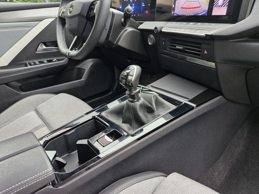 Autohaus Zimpel - Opel Astra 5-T 1.2T AHK+Navi+Beheizbare Frontscheibe - Bild 12 Autohaus Zimpel - Opel Astra 5-T 1.2T AHK+Navi+Beheizbare Frontscheibe - Bild 12