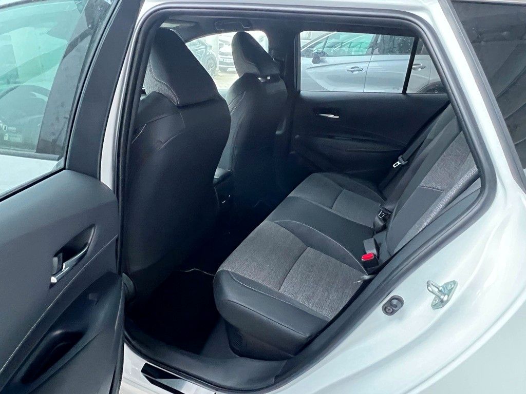 Fahrzeugabbildung Toyota Corolla TS 1.8 Hybrid Teamplayer Technikpaket