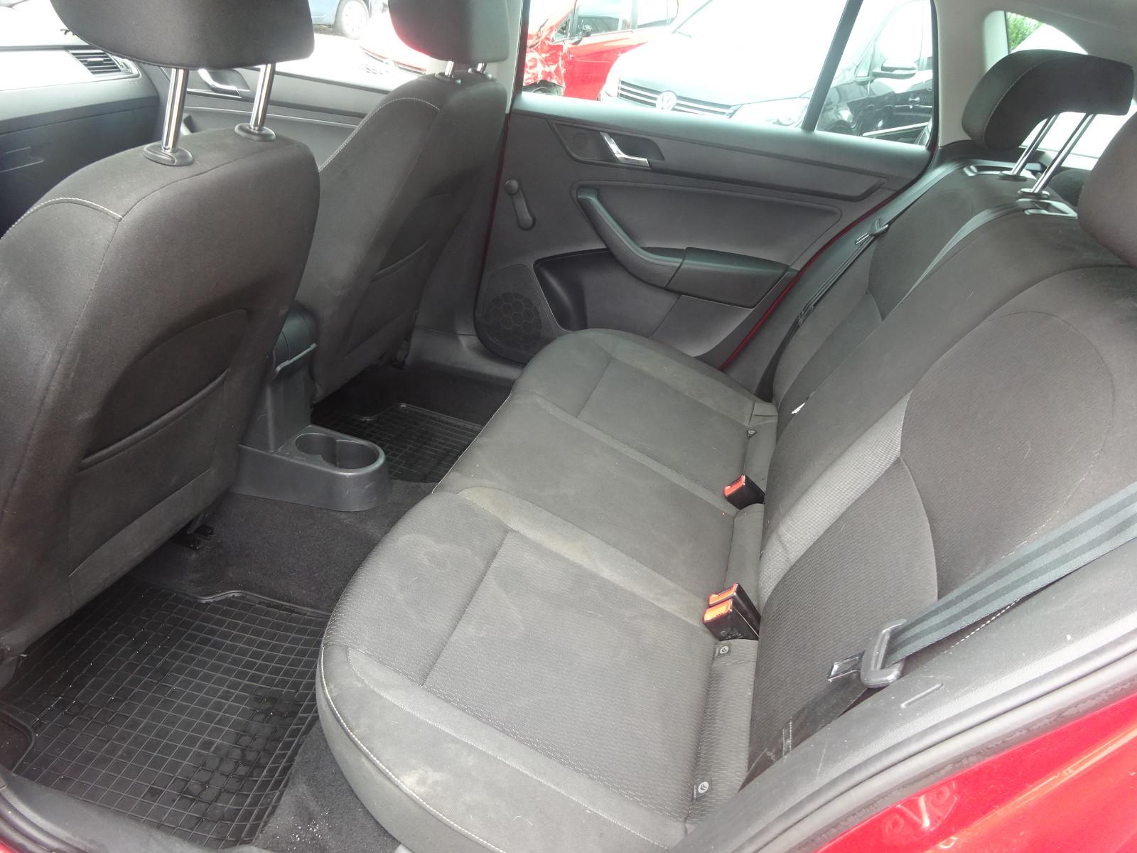 Skoda Rapid 2015 — photo 8
