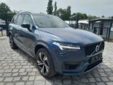 Volvo XC90 R Design Recharge Plug-In Hybrid AWD/7SITZE - Volvo XC90: Recharge