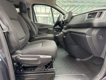 Nissan Primastar TEKNA L1H1 170PS AUTOMATIK 8 SITZE