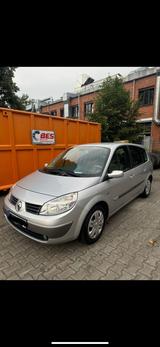 Renault scenic - Renault Scenic aus 2005 mit Diesel-Antrieb