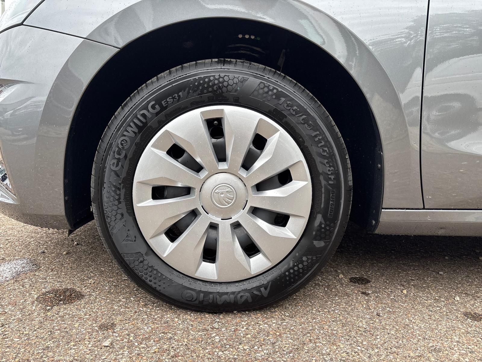 Fabia Essence 1.0 Android Auto Metallic 5 Jahre-