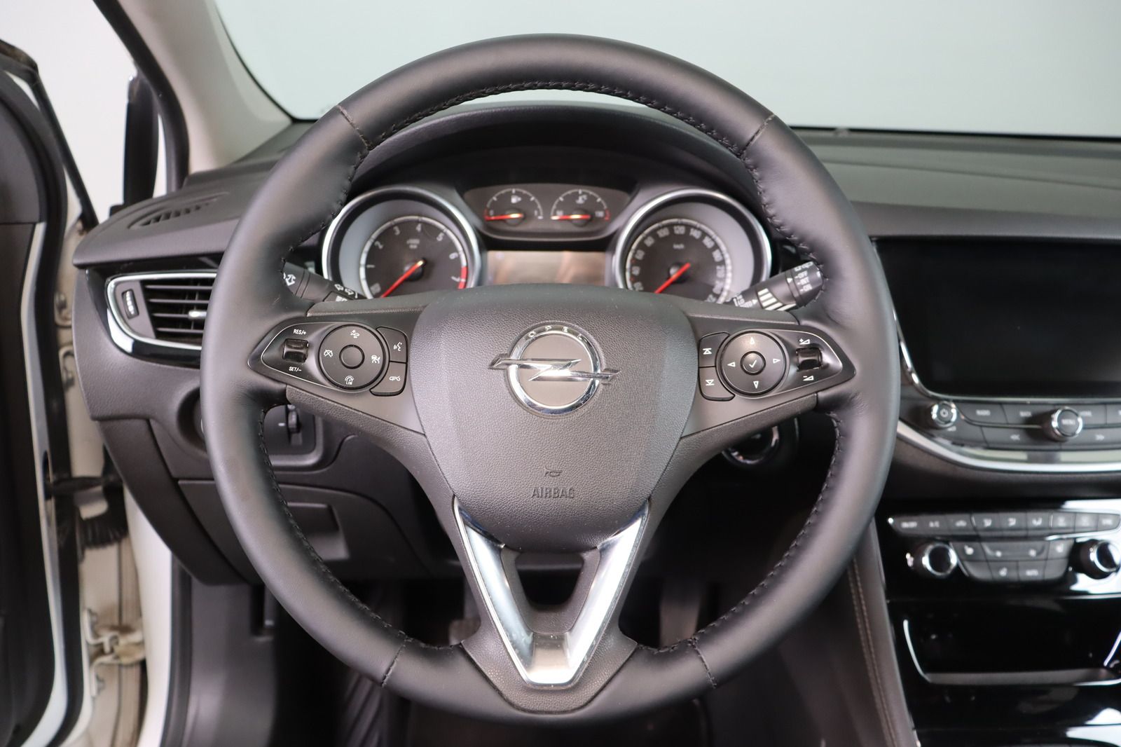 Fahrzeugabbildung Opel Astra K Sports Tourer 1.4 Turbo * LED Matrix * I