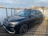 Volkswagen Tiguan 2.0 TDI 150 CV DSG R-Line Plus - Volkswagen Tiguan mit Diesel-Antrieb: Alcantara, Kombi
