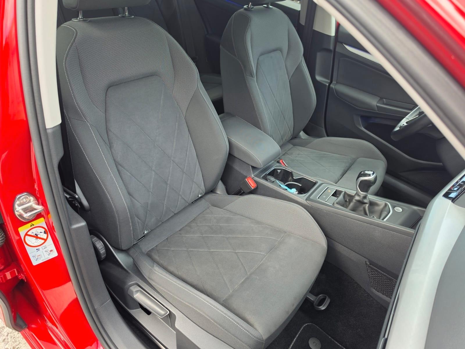 Volkswagen Golf VIII Lim. Life 1,0 TSI KeyLess*SD*Kamera, миниатюра 13