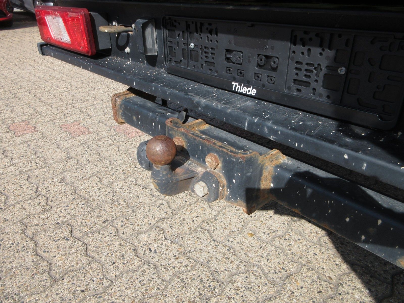 Fahrzeugabbildung Ford Transit Pritsche 350 L4 DoKa/AHK 3,5 to/7-Sitz