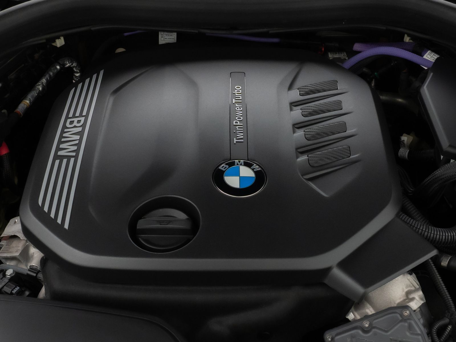 Fahrzeugabbildung BMW 520d xD Kamera HUD DAB HiFi Belüftung Leder Komf