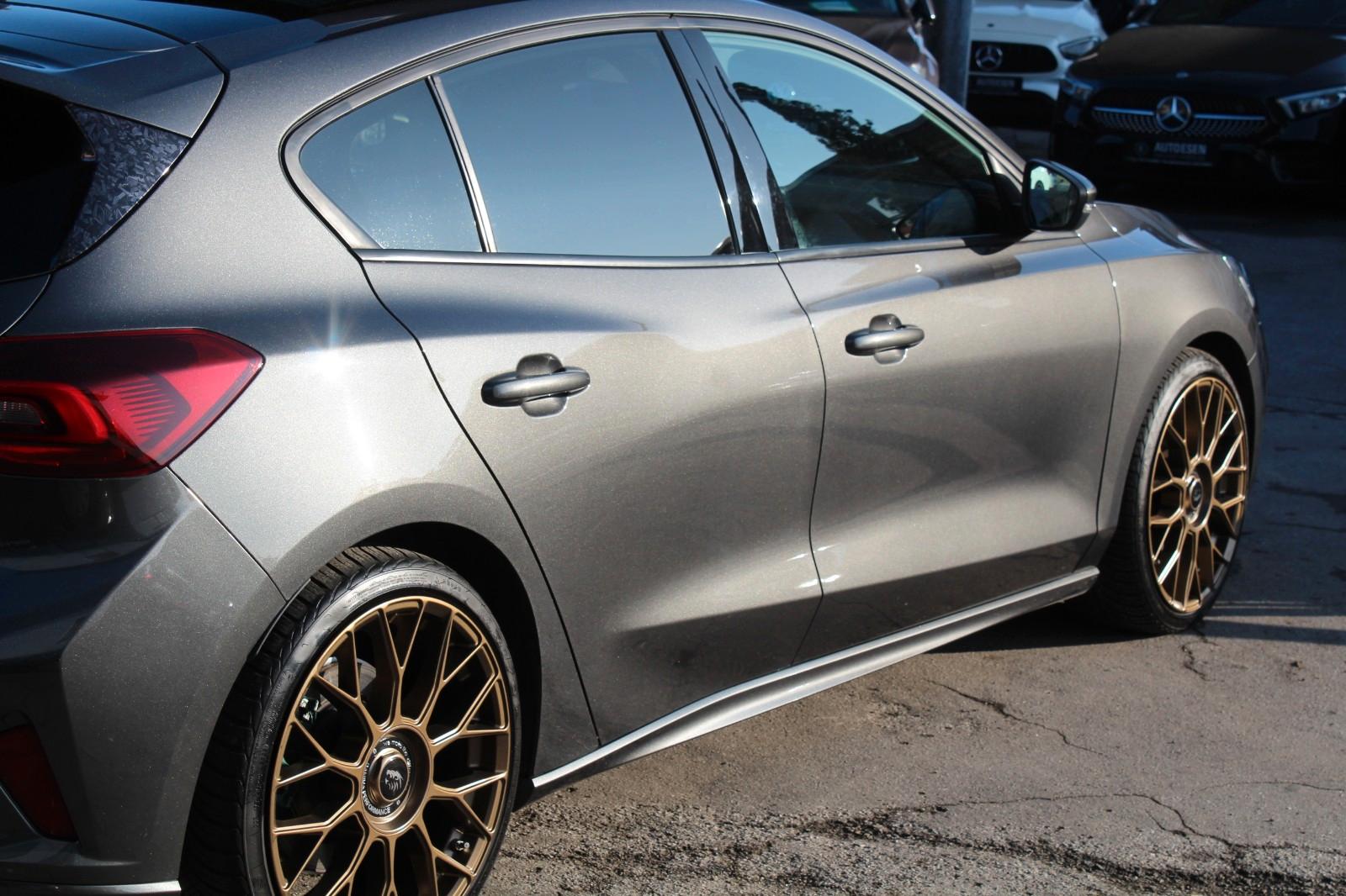 Ford Focus 2,3 EcoBoost ST+PANORAMA+B&O+KAMERA+