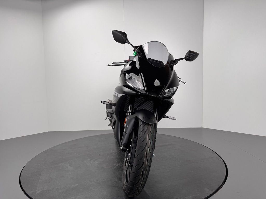 Fahrzeugabbildung Yamaha YZF-R3 *KURZES HECK *NEUWERTIG *100KM