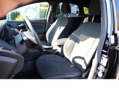 Fahrzeugabbildung Ford Focus Lim ST-Line *Navi*Winter-Paket*Active-Park