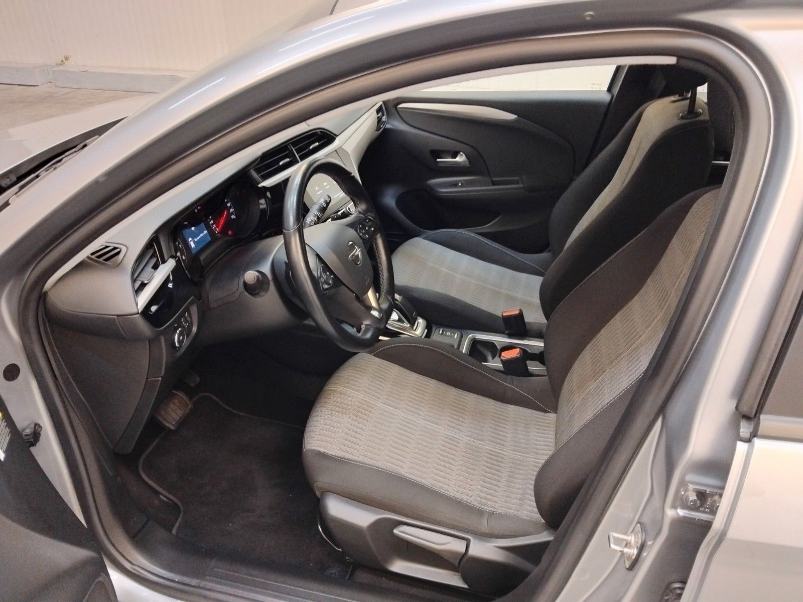 Opel Corsa (06/2020, Benzin)