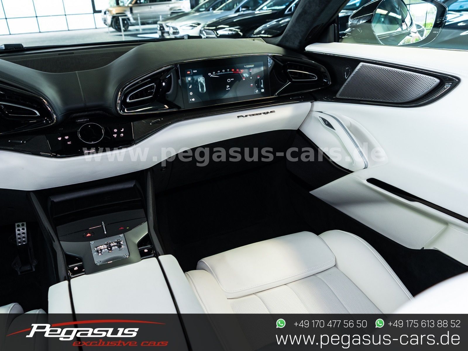 FERRARI Purosangue - 34