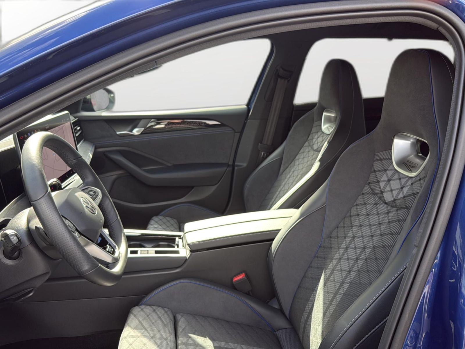 Volkswagen Passat Variant - Bild 8