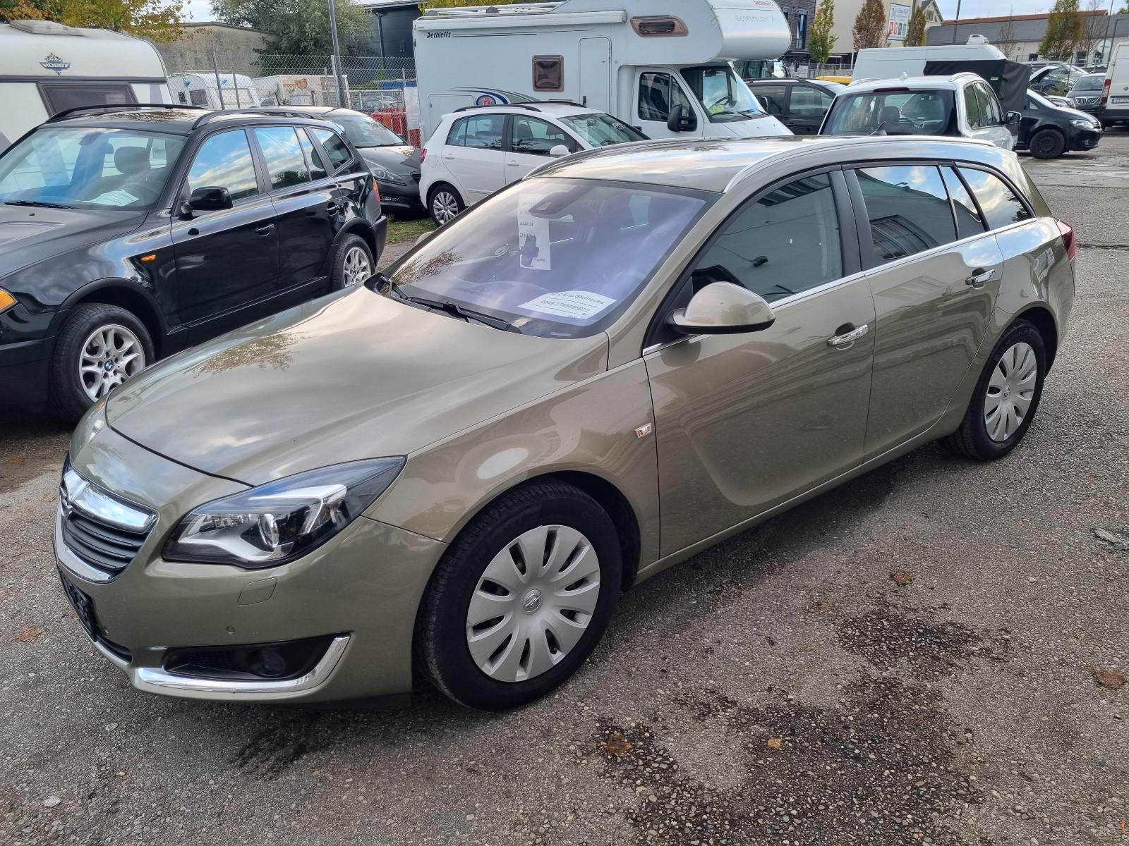 Opel Insignia 2015 — rear view