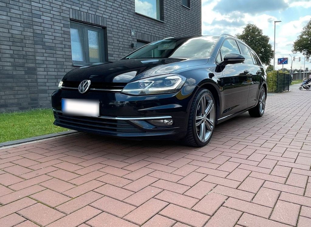 Image of Volkswagen Golf