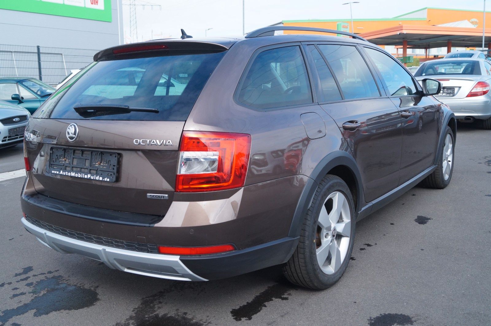 Fahrzeugabbildung SKODA Octavia Combi Scout 4x4*1.Hand