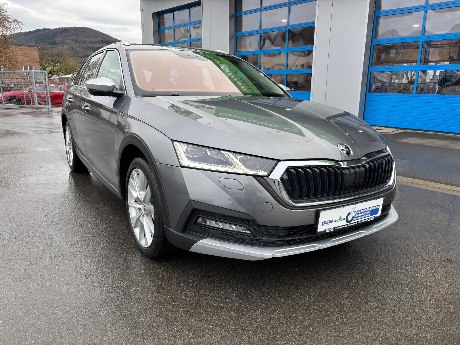 Skoda Octavia Combi Scout 4x4 LED NAV PANO KAMERA AHK