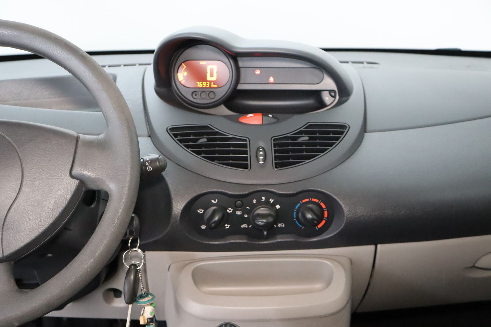 Fahrzeugabbildung Renault Twingo 1.2 * Navigationssystem
