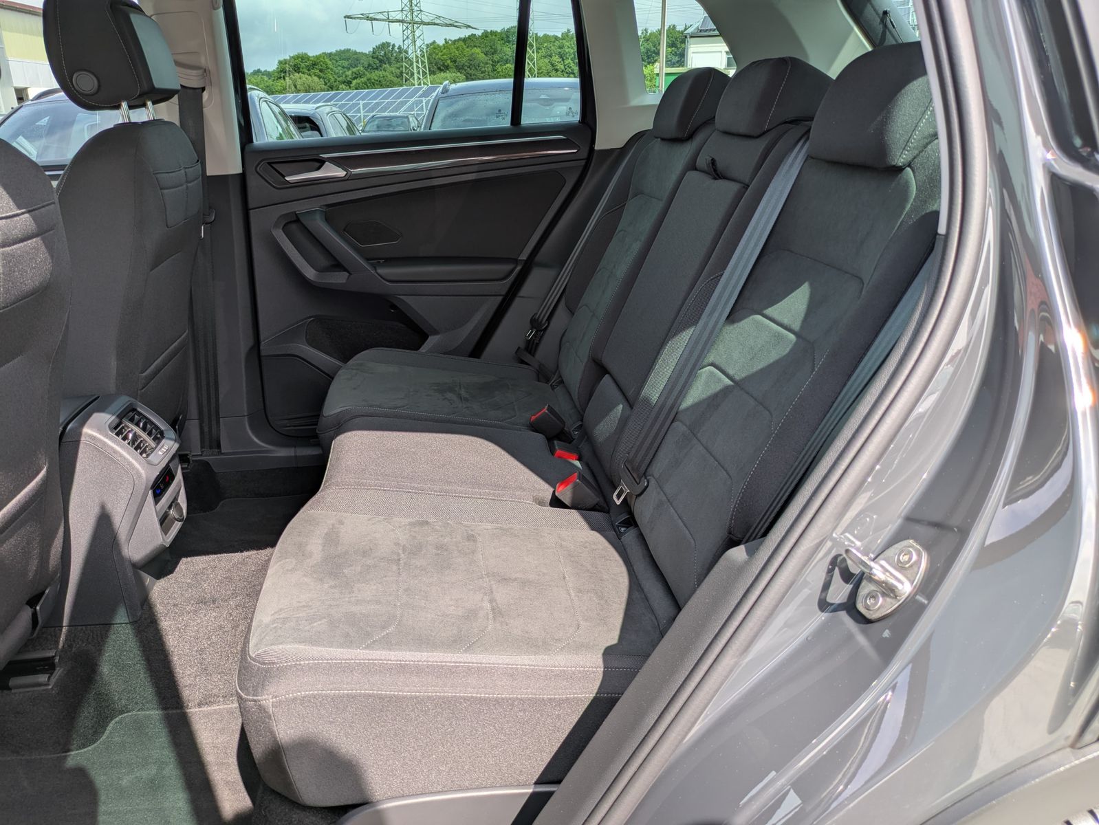 Fahrzeugabbildung Volkswagen Tiguan 2.0 TDI Elegance MATRIX*ACC*CAM*MASSAGE