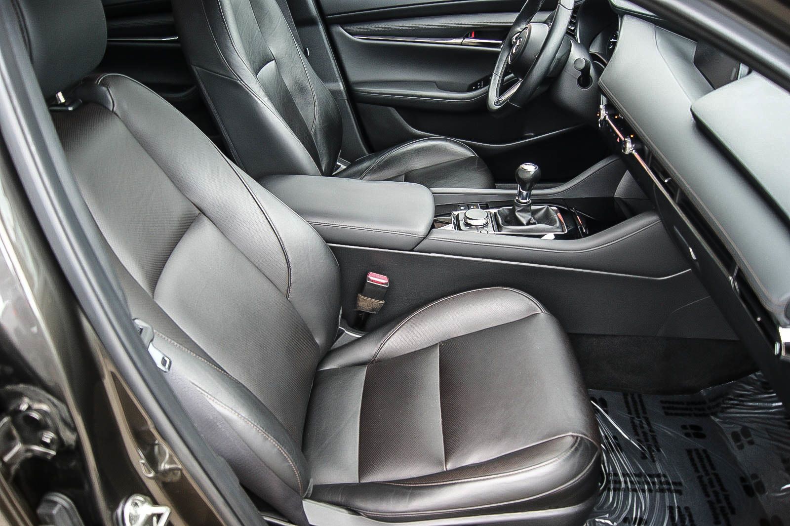 Fahrzeugabbildung Mazda 3 Limousine 2.0 HEADUP LEDER BOSE MATRIX 1.HAND