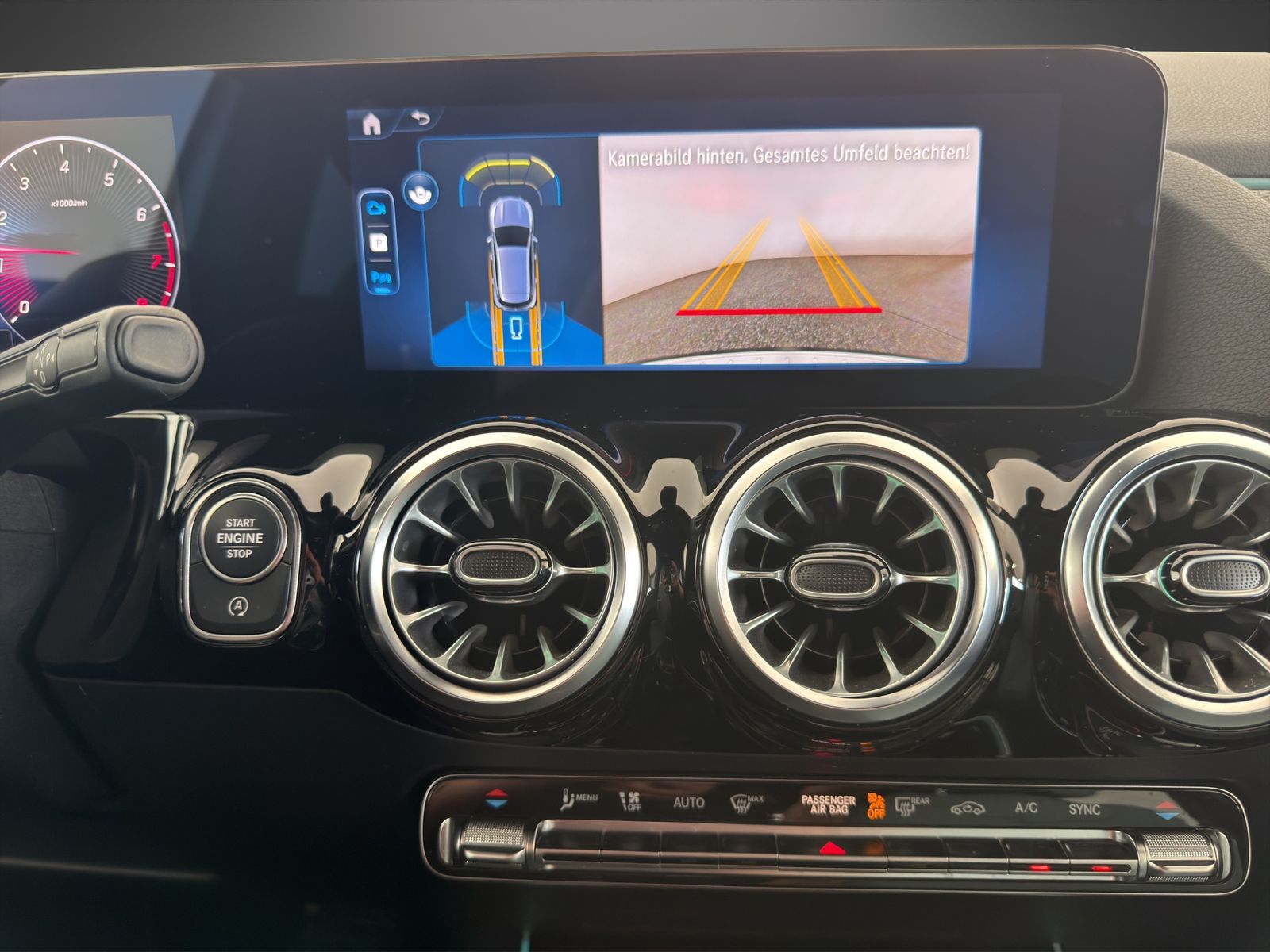 Mercedes-Benz GLA 200 AMG Line 2x *Premium*MB LED*19*WiPa+Kam foto 16